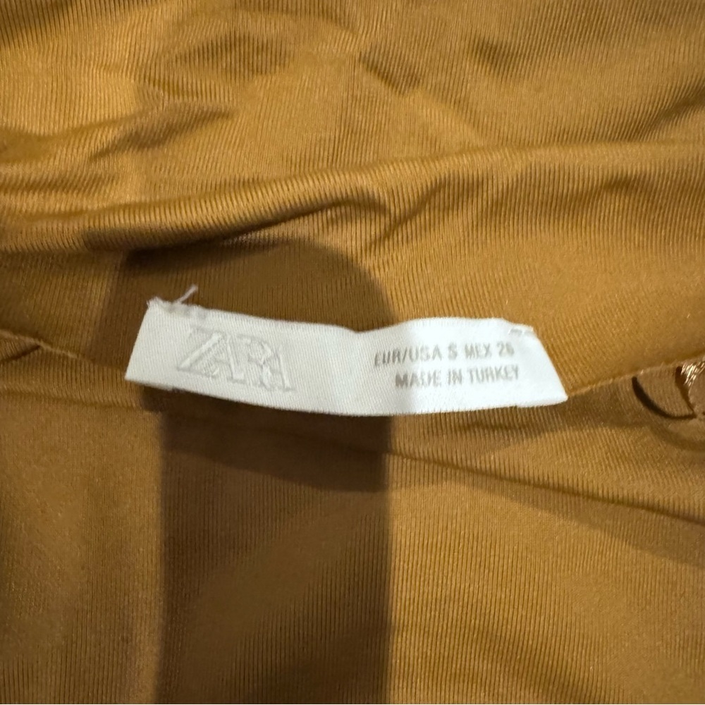Zara Asymmetric One-Shoulder Short Sleeve Top in Mustard - Picture 3 of 4